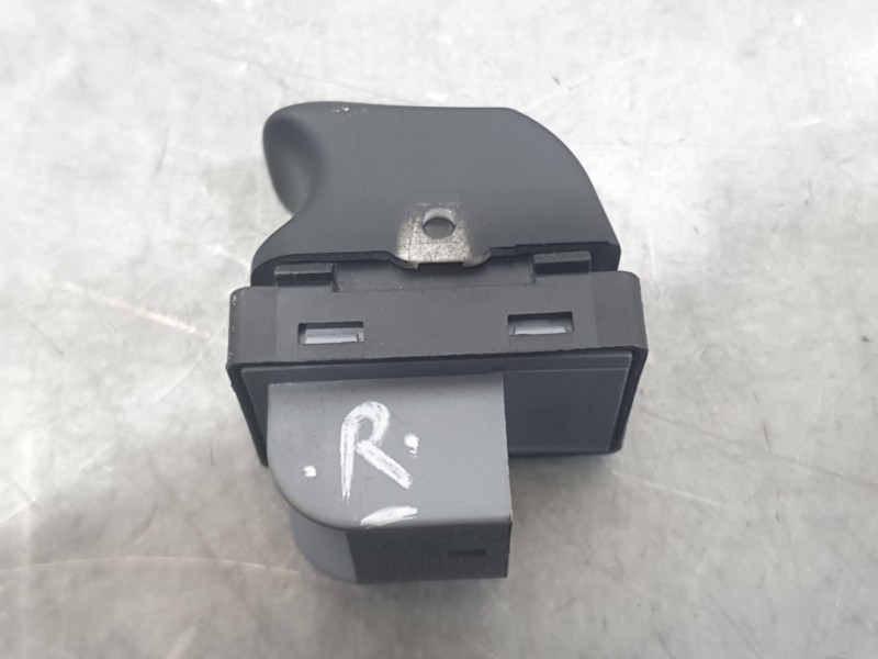 Recambio de mando elevalunas trasero izquierdo para audi a1 sportback (8xa, 8xf) 1.6 tdi referencia OEM IAM 4G0959855  