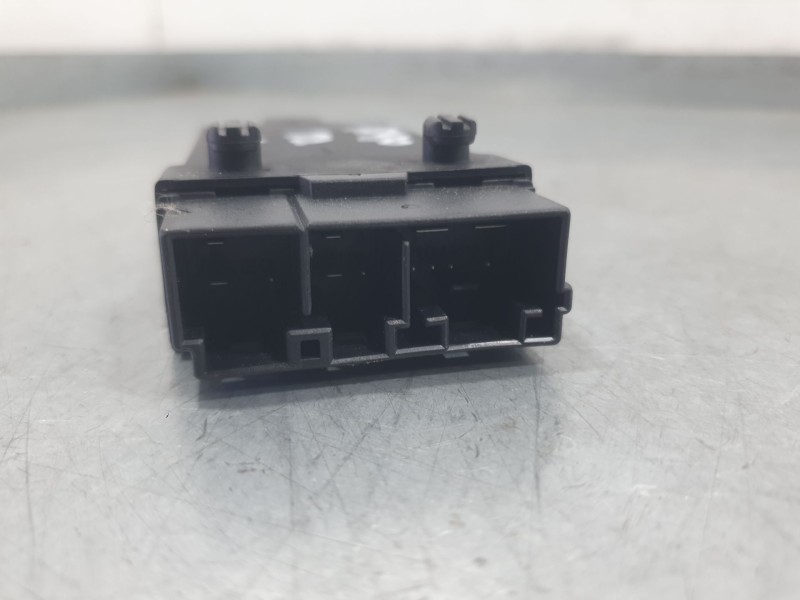 Recambio de modulo electronico para bmw 3 (f30, f80) 335 d xdrive referencia OEM IAM 921646802 TRASERO DERECHO 