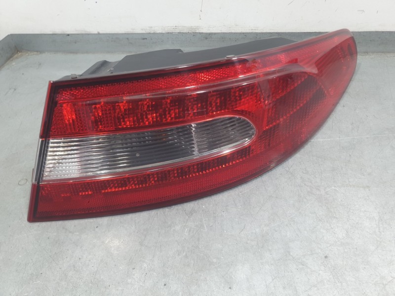 Recambio de piloto trasero derecho exterior para jaguar xf i (x250) 2.7 d referencia OEM IAM 8X2313404 04704 HELLA