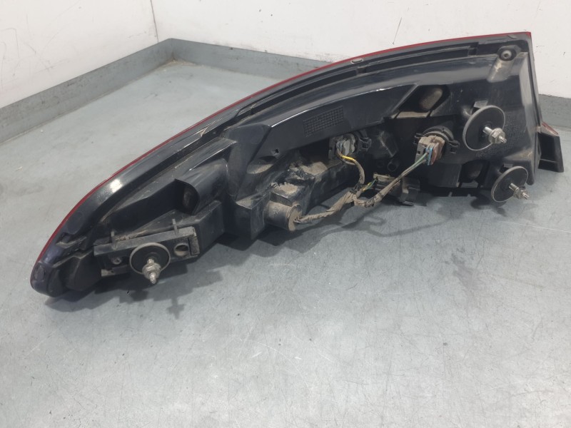 Recambio de piloto trasero derecho exterior para jaguar xf i (x250) 2.7 d referencia OEM IAM 8X2313404 04704 HELLA