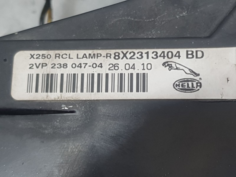 Recambio de piloto trasero derecho exterior para jaguar xf i (x250) 2.7 d referencia OEM IAM 8X2313404 04704 HELLA