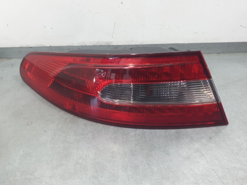 Recambio de piloto trasero izquierdo exterior para jaguar xf i (x250) 2.7 d referencia OEM IAM 8X2313405 04703 HELLA