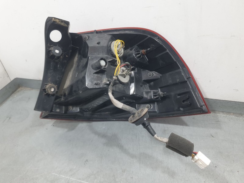 Recambio de piloto trasero izquierdo exterior para kia rio iii (ub) 1.2 cvvt referencia OEM IAM 924011W2  