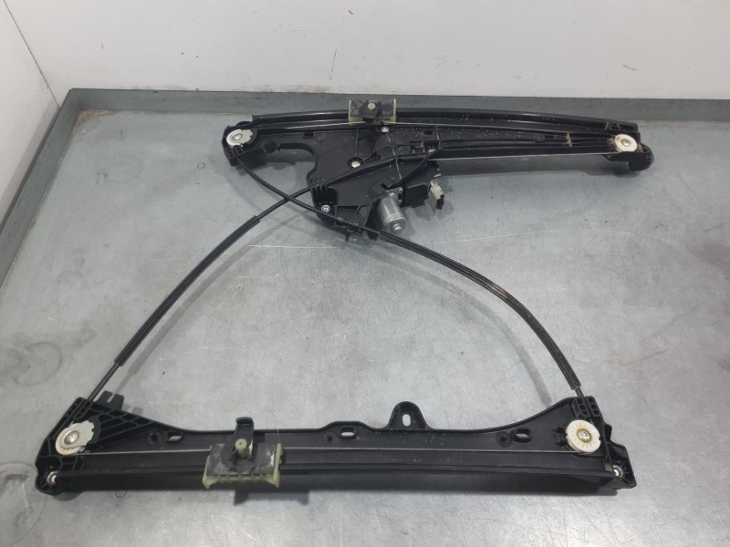 Recambio de elevalunas delantero derecho para renault austral techno referencia OEM IAM 807204063R  ELECTRICO