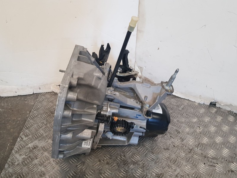 Recambio de caja cambios para dacia sandero iii 1.0 tce 100 eco-g referencia OEM IAM JH3928 S151018 5VELOCIDADES