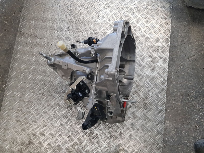 Recambio de caja cambios para dacia sandero iii 1.0 tce 100 eco-g referencia OEM IAM JH3928 S151018 5VELOCIDADES