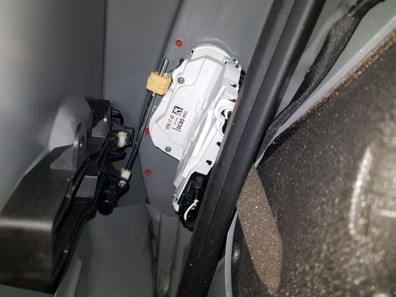 Recambio de cerradura puerta trasera izquierda para mg hs (as23) 1.5 ehs hybrid (csa6463) referencia OEM IAM 10640593  