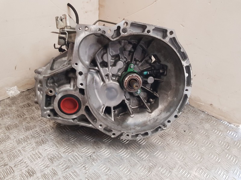 Recambio de caja cambios para mitsubishi asx (ga_w_) 1.6 di-d referencia OEM IAM 2500A101 6VELOCIDADES 