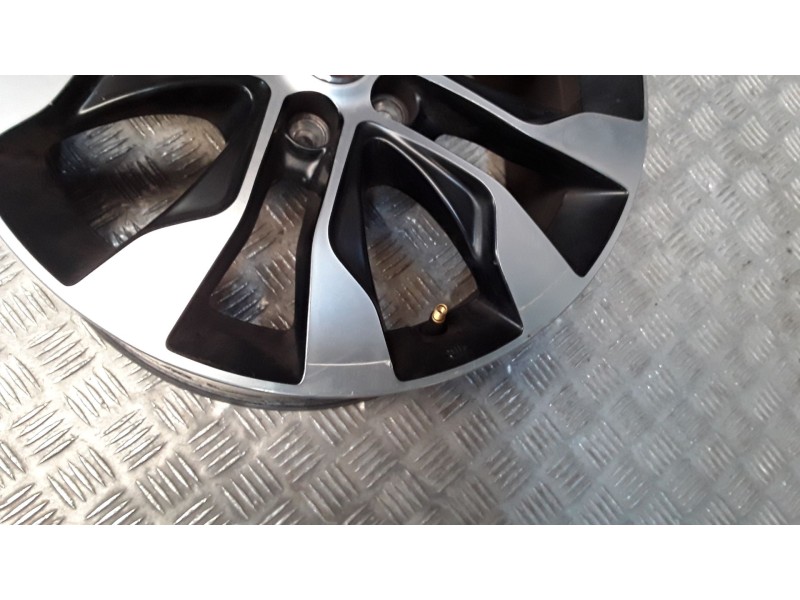 Recambio de llanta aluminio para fiat tipo hatchback (356_, 357_) 1.4 (356hxa1b) referencia OEM IAM 6.5X16 5 TORN ET39 ROZADA AL