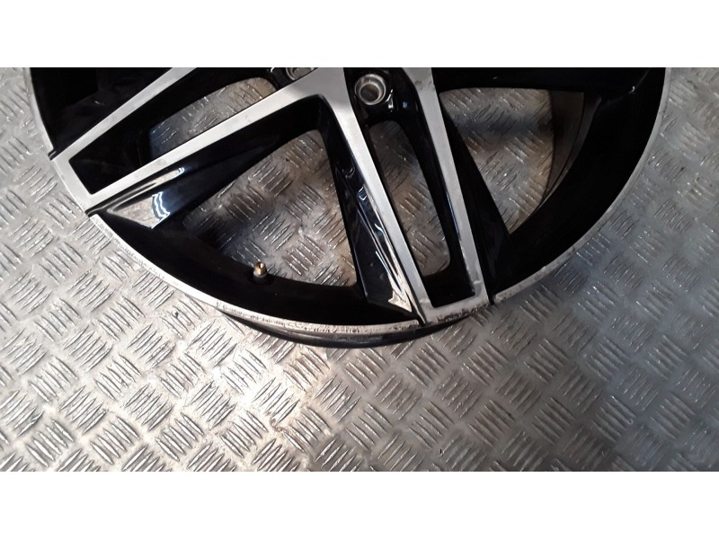 Recambio de llanta aluminio para seat ibiza v (kj1, kjg) 1.0 tgi referencia OEM IAM 7X18 5 TORN ET51 ROZADA ALUMINIO