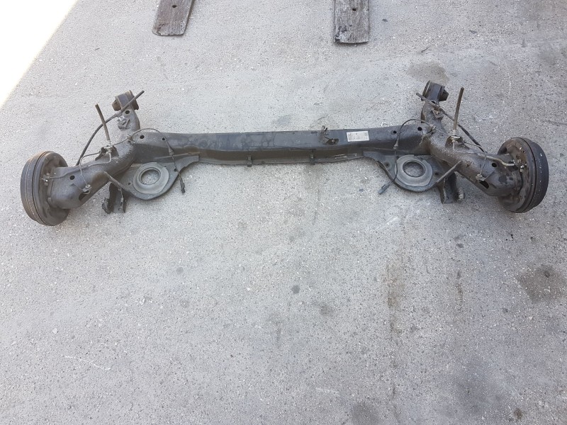 Recambio de puente trasero para nissan micra v (k14) 1.0 ig-t 100 referencia OEM IAM 555015FA3A TAMBOR C/ABS Y 4 TORNILLOS 