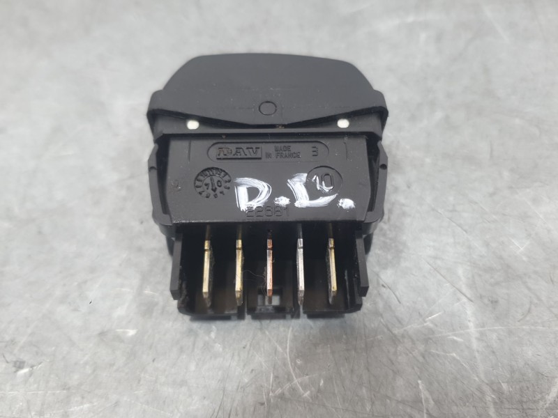 Recambio de mando elevalunas delantero derecho para citroën xsara picasso (n68) 1.6 referencia OEM IAM 6552TA 22681 