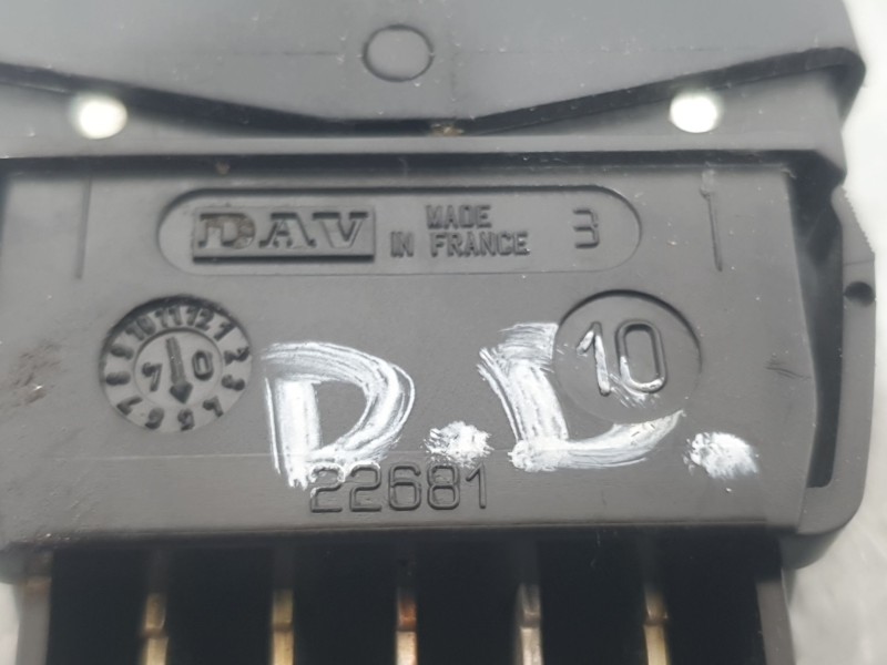 Recambio de mando elevalunas delantero derecho para citroën xsara picasso (n68) 1.6 referencia OEM IAM 6552TA 22681 