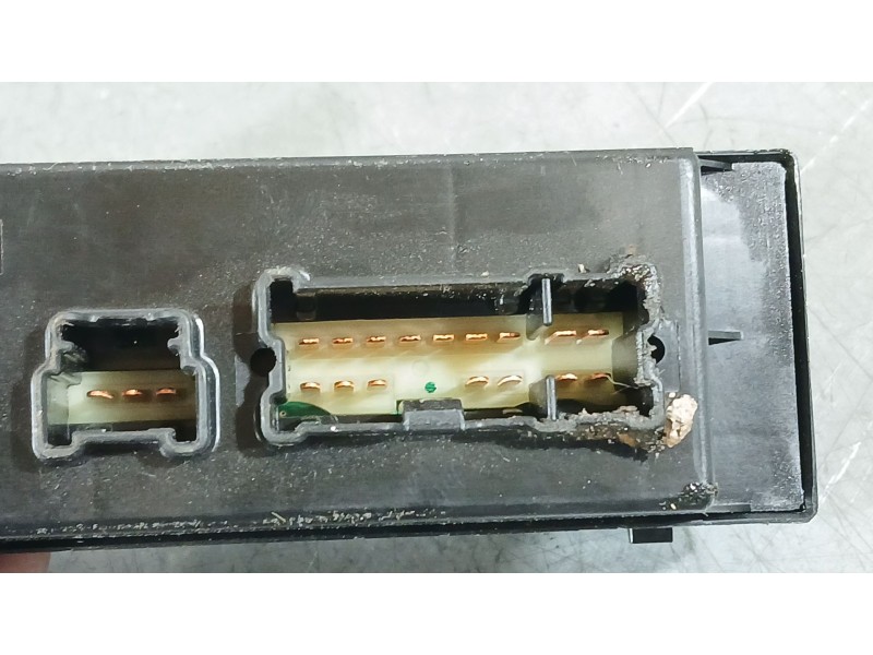 Recambio de mando elevalunas delantero izquierdo para nissan micra v (k14) 1.0 ig-t 100 referencia OEM IAM 254015FA0A C/MANDO RE