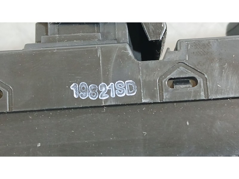 Recambio de mando elevalunas delantero izquierdo para nissan micra v (k14) 1.0 ig-t 100 referencia OEM IAM 254015FA0A C/MANDO RE