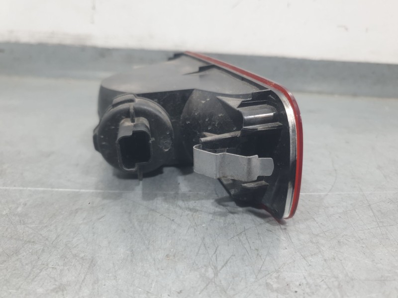 Recambio de piloto trasero central para nissan micra v (k14) 1.0 ig-t 100 referencia OEM IAM 26580JD00B 0954000 HELLA