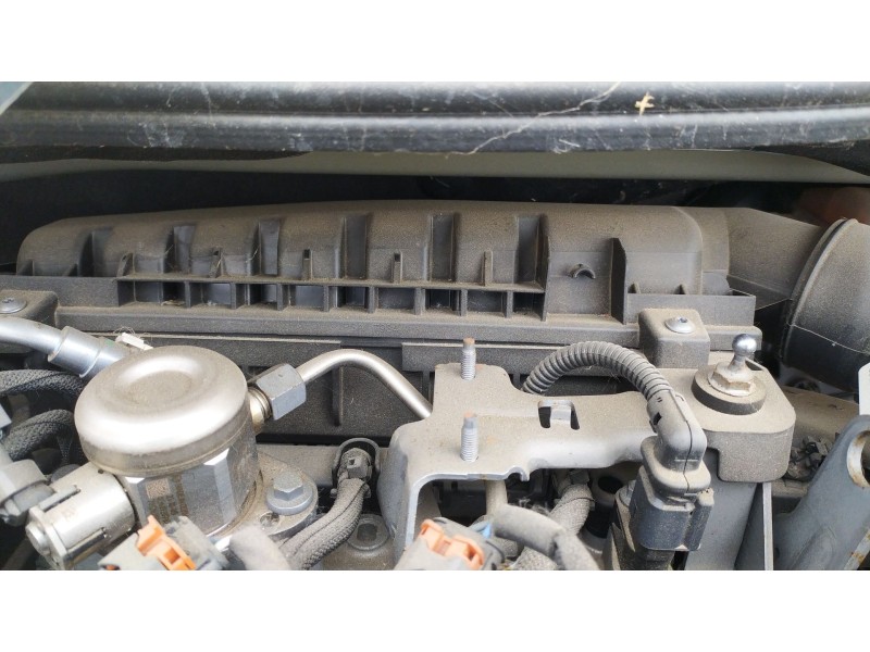 Recambio de carcasa filtro aire para opel corsa f (p2jo) 1.2 (68) referencia OEM IAM 9812735680  