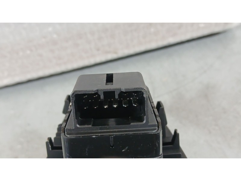 Recambio de mando elevalunas delantero derecho para mg hs (as23) 1.5 ehs hybrid (csa6463) referencia OEM IAM 10479298  