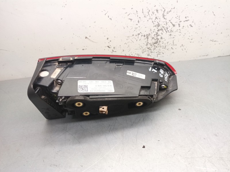 Recambio de piloto trasero derecho interior para skoda octavia iv (nx3, nn3, pv3) 1.5 tsi referencia OEM IAM 5E6945308D  