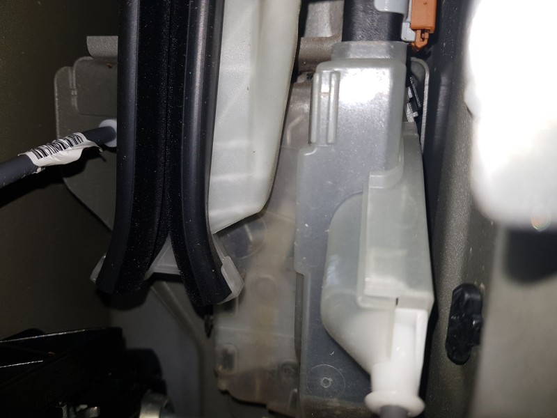 Recambio de cerradura puerta delantera izquierda para opel corsa f (p2jo) 1.2 (68) referencia OEM IAM 9844412280  