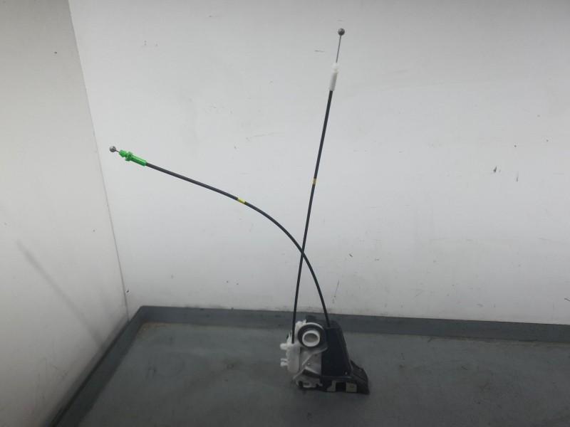Recambio de cerradura puerta trasera derecha para toyota yaris (_p13_) 1.0 (ksp130) referencia OEM IAM 690500D310  