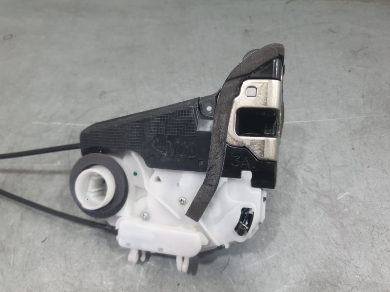 Recambio de cerradura puerta trasera derecha para toyota yaris (_p13_) 1.0 (ksp130) referencia OEM IAM 690500D310  