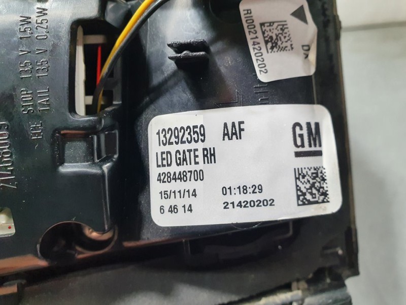 Recambio de piloto trasero derecho para opel zafira tourer expression referencia OEM IAM 13292359 428448700 INTERIOR