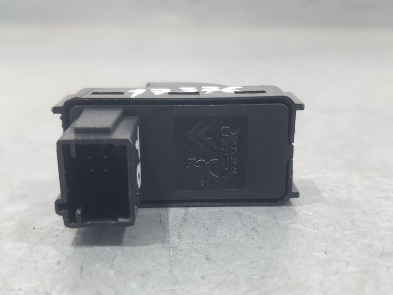 Recambio de mando elevalunas trasero derecho para peugeot 5008 (0u_, 0e_) 1.6 bluehdi 120 referencia OEM IAM 96662297ZD  