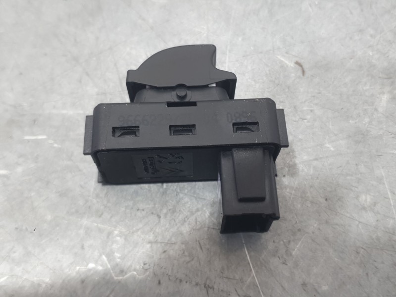 Recambio de mando elevalunas trasero derecho para peugeot 5008 (0u_, 0e_) 1.6 bluehdi 120 referencia OEM IAM 96662297ZD  