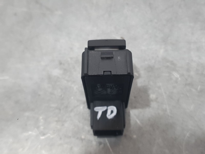 Recambio de mando elevalunas trasero derecho para peugeot 5008 (0u_, 0e_) 1.6 bluehdi 120 referencia OEM IAM 96662297ZD  