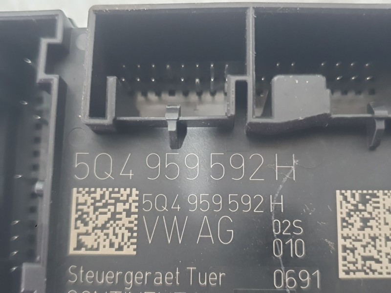 Recambio de modulo electronico para cupra formentor (km7, kmp) 2.0 tsi 4drive referencia OEM IAM 5Q959592H DELANTERO DERECHO 