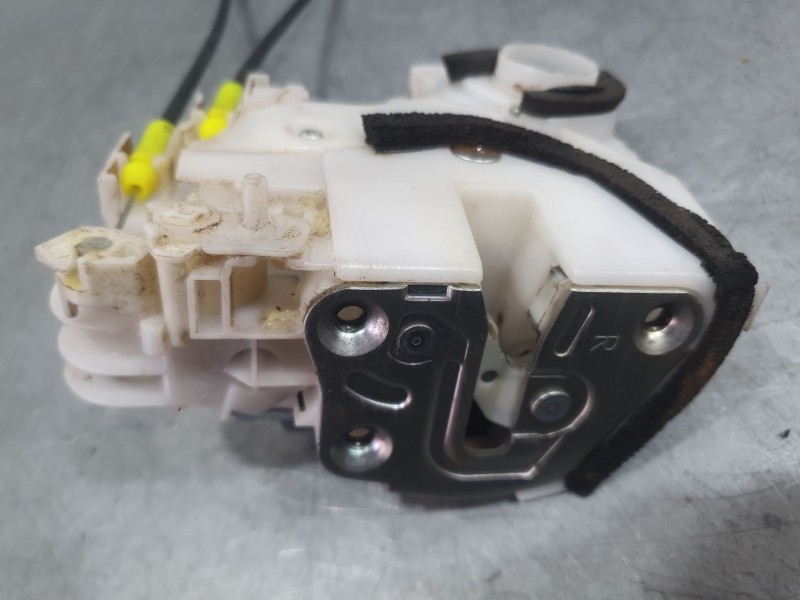 Recambio de cerradura puerta trasera derecha para suzuki vitara (ly) 1.6 ddis (apk 416d) referencia OEM IAM 8230154P01  