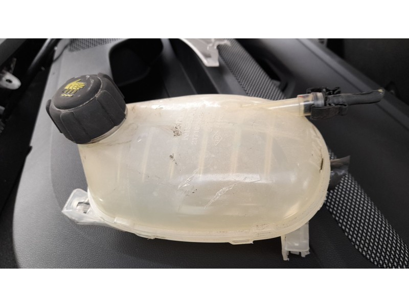 Recambio de deposito expansion para dacia sandero iii 1.0 tce 90 referencia OEM IAM 217102572R  