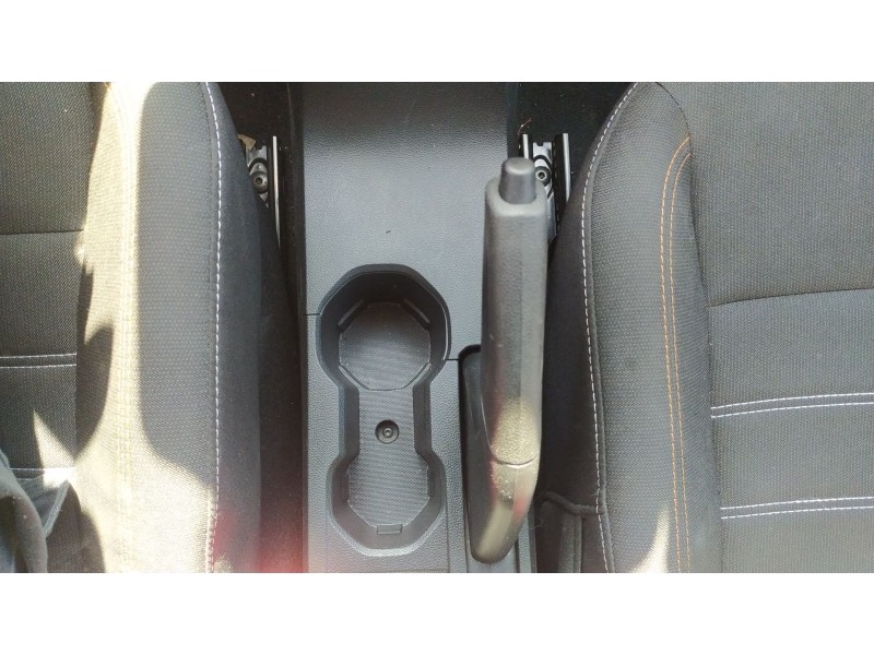 Recambio de palanca freno de mano para dacia sandero iii 1.0 tce 90 referencia OEM IAM 363123161R  