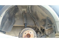 PLASTICO PASE RUEDA TRAS. DCH. 767488882R 767493251R