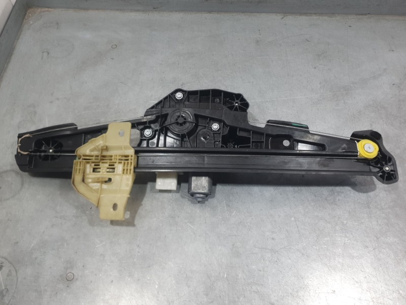 Recambio de elevalunas delantero izquierdo para renault captur ii (hf_) tce 140 (hfn0) referencia OEM IAM 807215326R C98391106 B