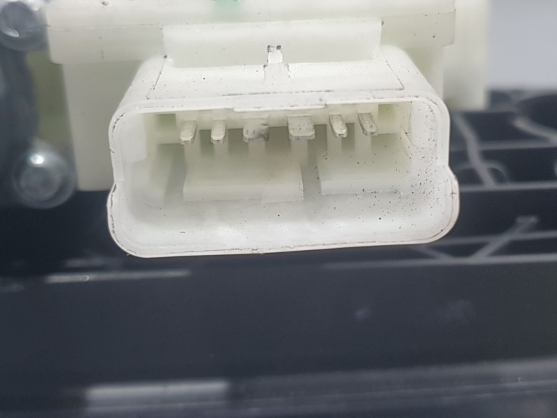 Recambio de elevalunas delantero izquierdo para renault captur ii (hf_) tce 140 (hfn0) referencia OEM IAM 807215326R C98391106 B