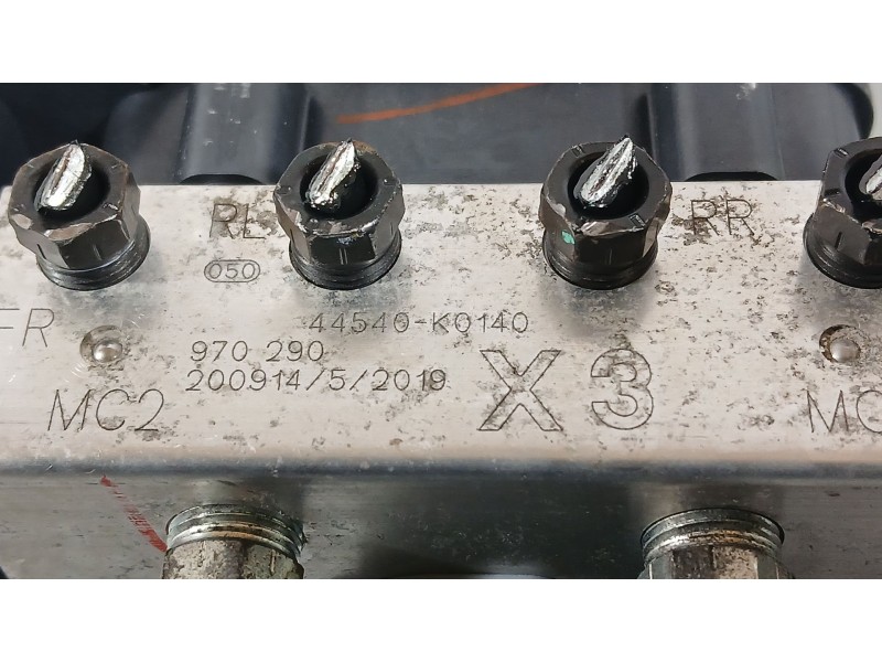 Recambio de abs para toyota yaris (_p21_, _pa1_, _ph1_) 1.5 hybrid (mxph11) referencia OEM IAM 44540K0140  970290