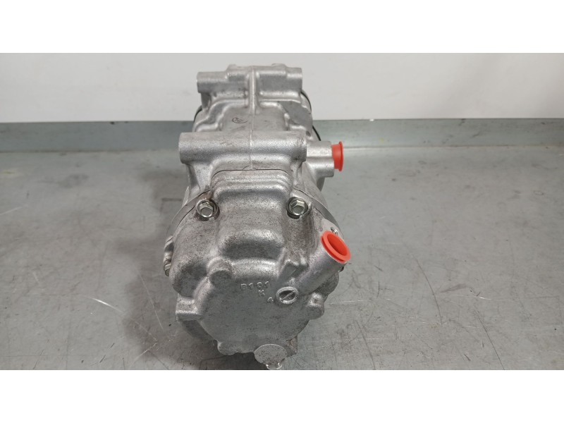 Recambio de compresor aire acondicionado para toyota yaris (_p21_, _pa1_, _ph1_) 1.5 hybrid (mxph11) referencia OEM IAM 88370K00