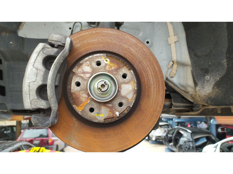 Recambio de mangueta delantera izquierda para kg mobility korando (c300) 1.5 referencia OEM IAM 4121037001  