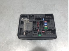 Recambio de caja reles / fusibles para dacia sandero iii 1.0 tce 90 referencia OEM IAM 284B719655  