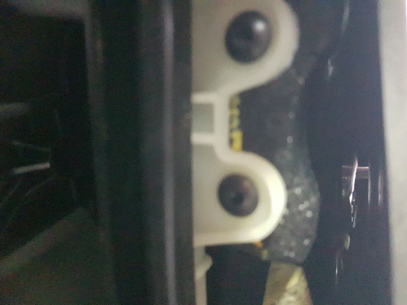 Recambio de cerradura puerta trasera derecha para dacia sandero iii 1.0 tce 90 referencia OEM IAM 825020994R  