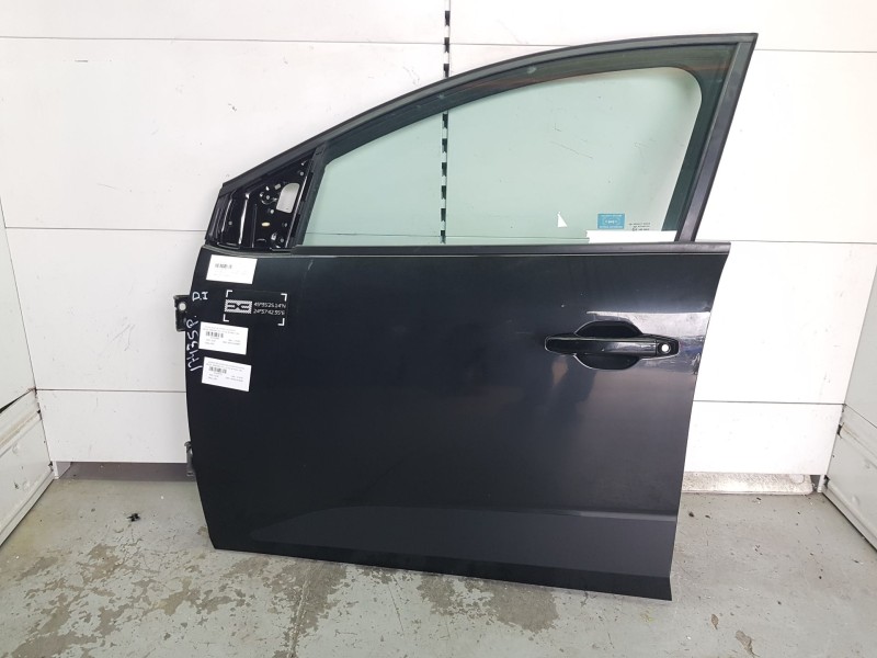 Recambio de puerta delantera izquierda para dacia sandero iii 1.0 tce 90 referencia OEM IAM 801018891R TOCADA 