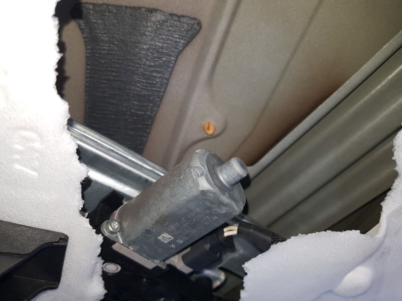 Recambio de elevalunas delantero derecho para citroën c3 iii (sx) 1.5 bluehdi 100 (sxyhyp, sxyhtu) referencia OEM IAM 9840154480