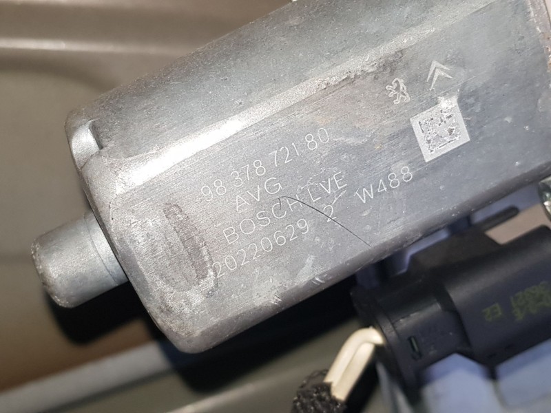 Recambio de elevalunas delantero izquierdo para citroën c3 iii (sx) 1.5 bluehdi 100 (sxyhyp, sxyhtu) referencia OEM IAM 98401545