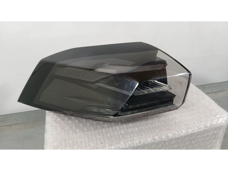 Recambio de piloto trasero izquierdo exterior para peugeot 2008 ii (ud_, us_, uy_, uj_, ur_, uc_) 1.2 puretech 100 referencia OE