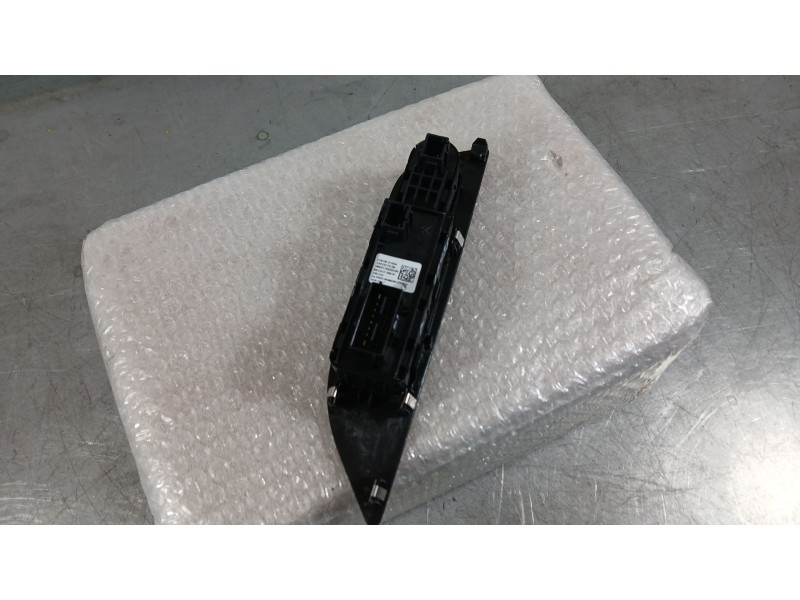 Recambio de mando elevalunas delantero izquierdo para peugeot 2008 ii (ud_, us_, uy_, uj_, ur_, uc_) 1.2 puretech 100 referencia
