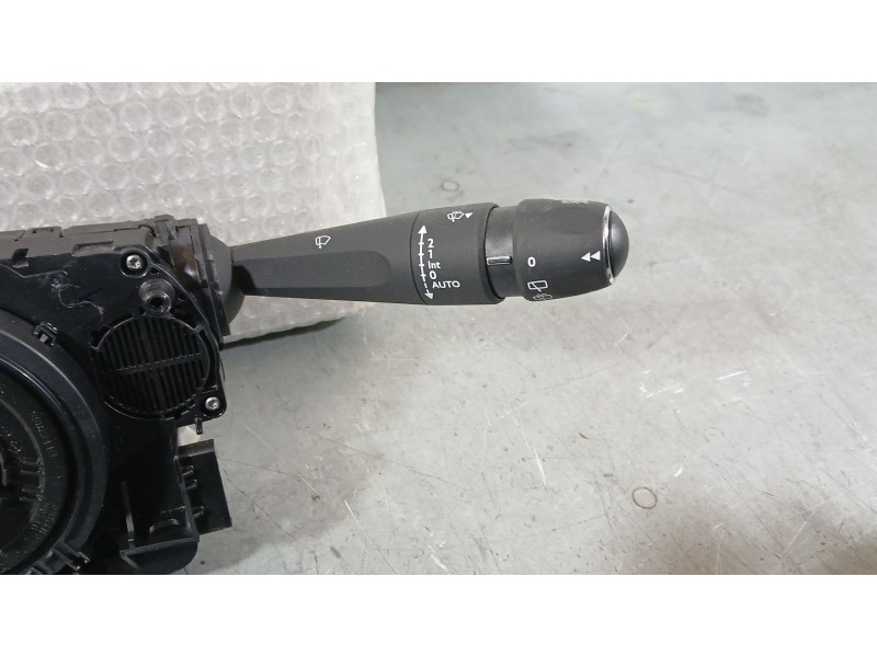 Recambio de mando luces y limpia para peugeot 2008 ii (ud_, us_, uy_, uj_, ur_, uc_) 1.2 puretech 100 referencia OEM IAM 9855295