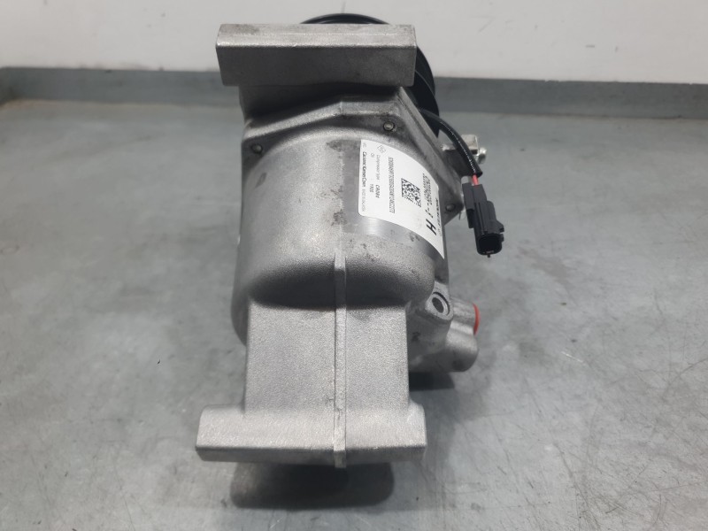 Recambio de compresor aire acondicionado para dacia sandero iii 1.0 tce 90 referencia OEM IAM 926008469R  