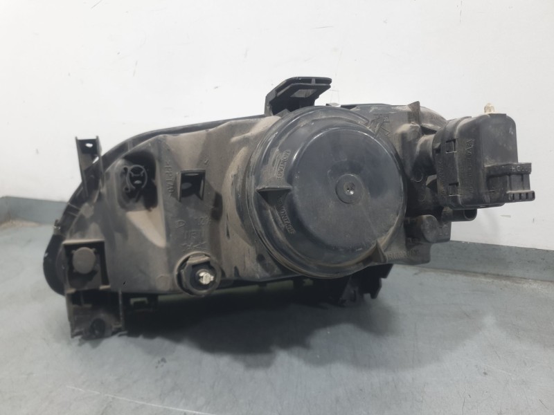 Recambio de faro derecho para renault megane i classic (la0/1_) 1.6 e (la0f, la0s) referencia OEM IAM 7700831463M  